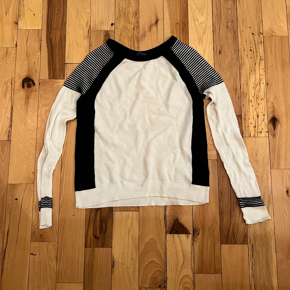 American Eagle Lightweight Sweater